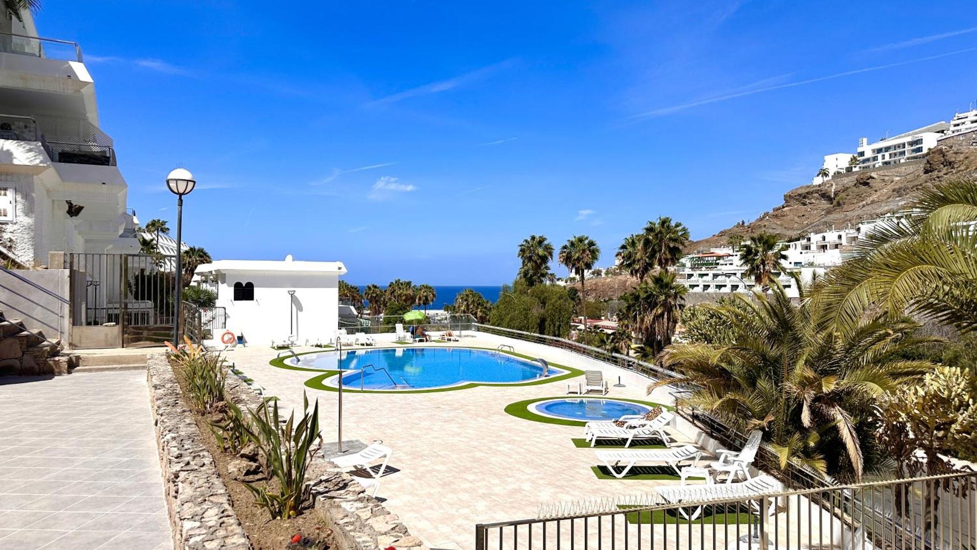 Ocean View Apartment And Heated Pool Puerto Rico  Exterior photo